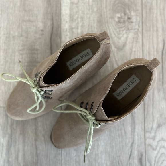 Steve Madden Suede Boot Wedge - Picture 2 of 5